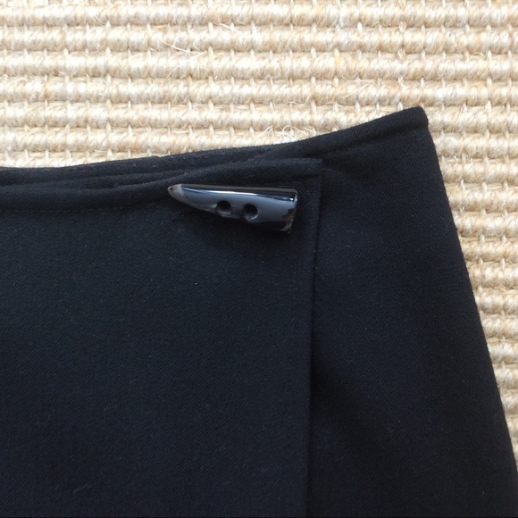 Talbots Black Wrap Skirt - Size 8 - Picture 2 of 12